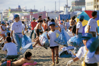 1st "TaKaRa Clean Can Walking" event