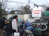 東日本大震災で被災地給水を支援
